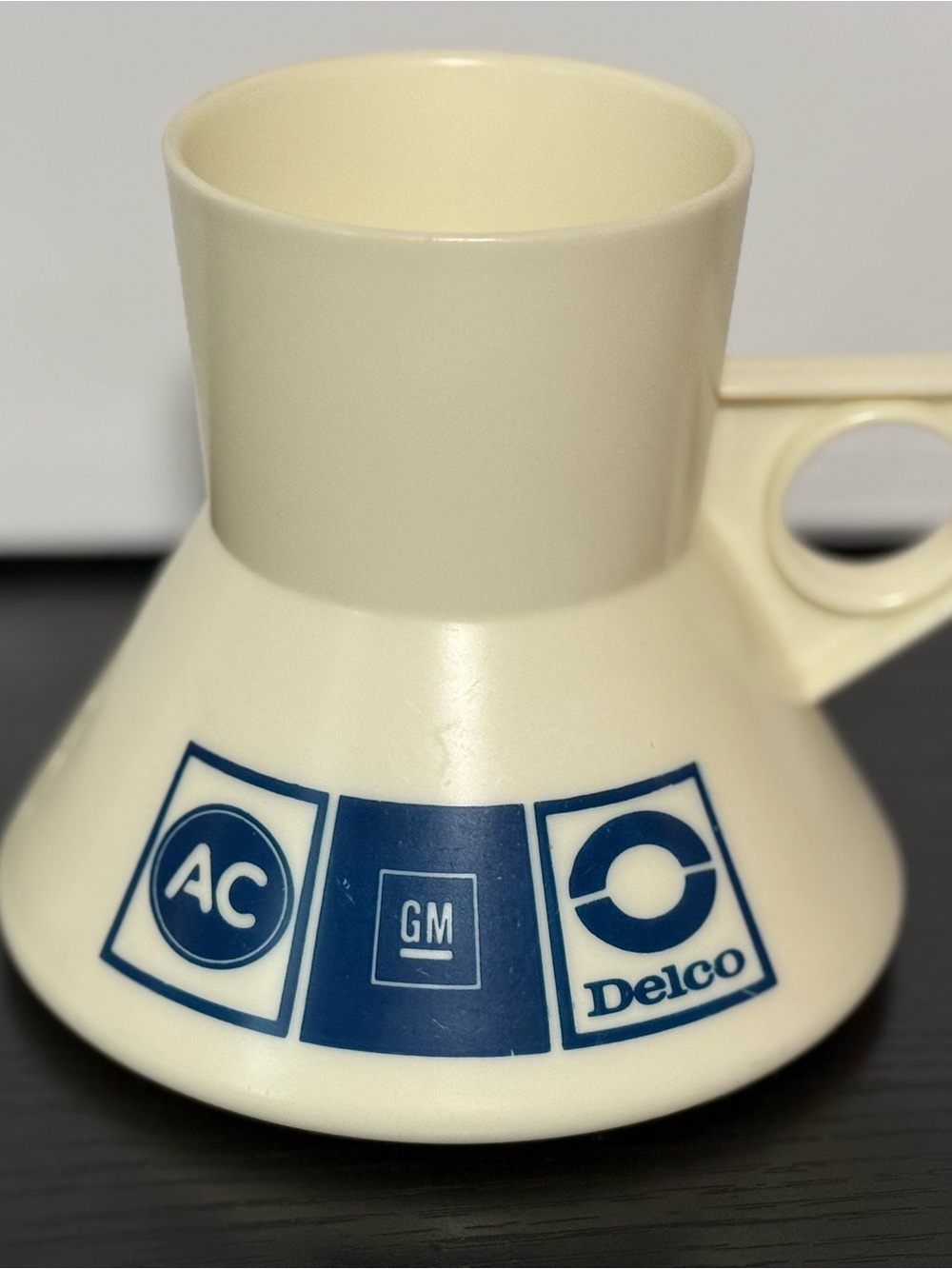 RARE VTG GM AC Delco Wonder Mug with Great Lakes Region Mobile Battery Trucks